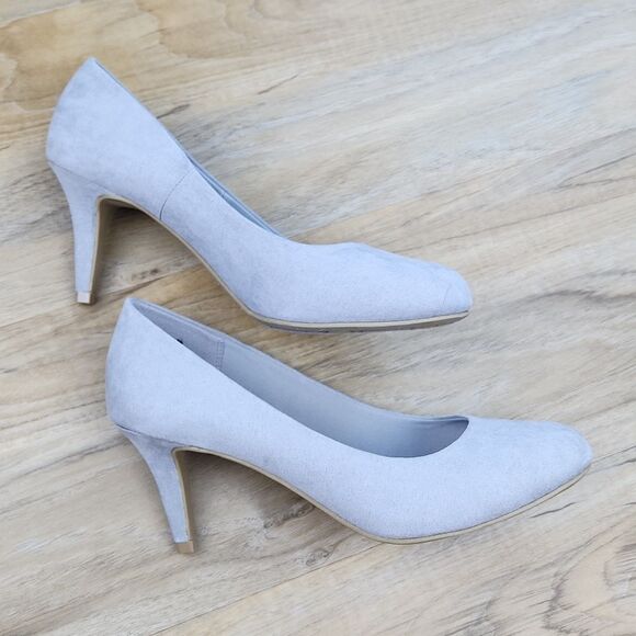 🩵Comfort Plus by Predictions Light Gray Suede Heels Size 7.5 - Picture 7 of 13